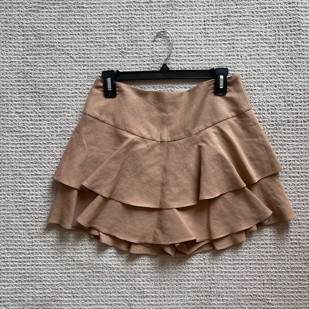 Alice and Olivia “Paloma” ruffle skort in Tan